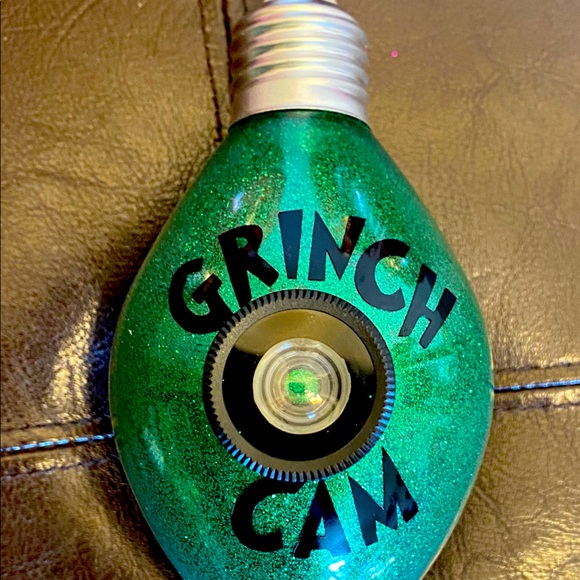 Christmas Grinch Cam - Picture 1 of 2